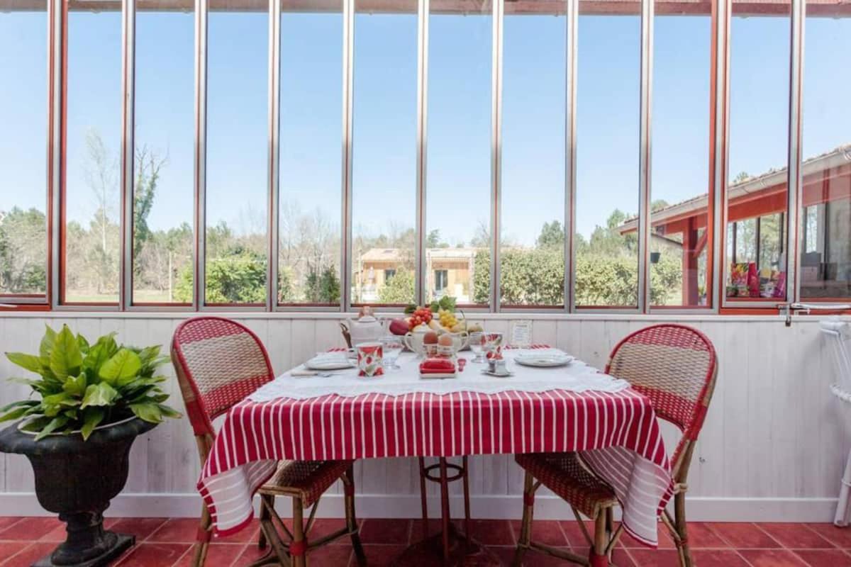 Domaine De La Grange Bed & Breakfast แกร์ก็อง ภายนอก รูปภาพ