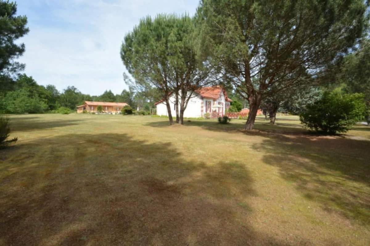 Domaine De La Grange Bed & Breakfast แกร์ก็อง ภายนอก รูปภาพ